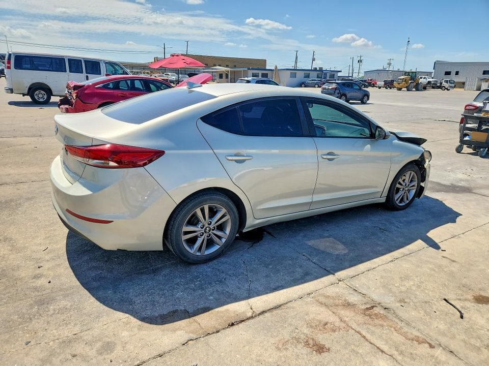 2017 HYUNDAI ELANTRA SE 3