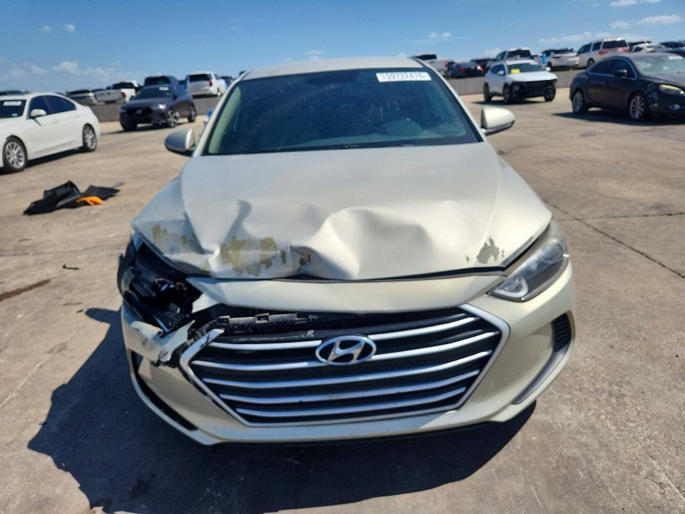 2017 HYUNDAI ELANTRA SE 5