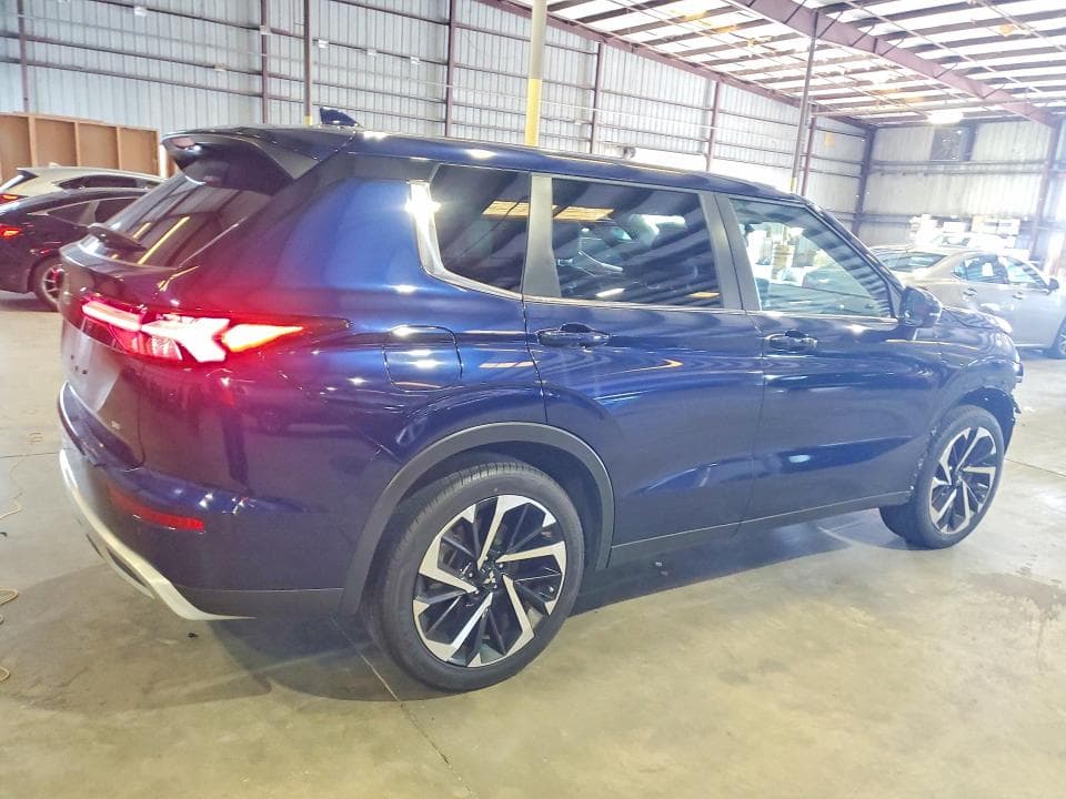 2024 MITSUBISHI OUTLANDER SE 3