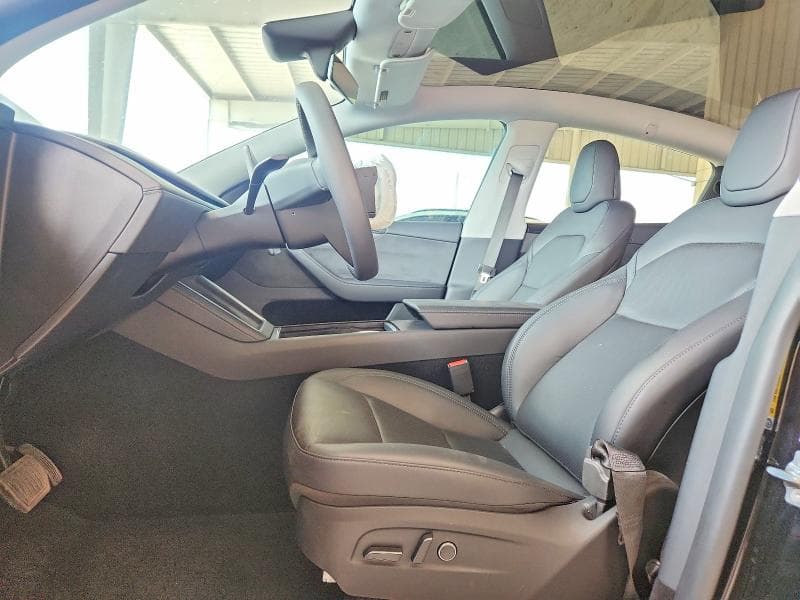 2026 TESLA MODEL Y 7