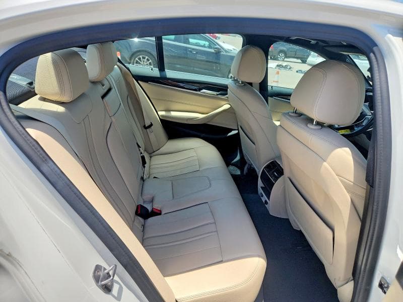 2019 BMW 530 I I 10