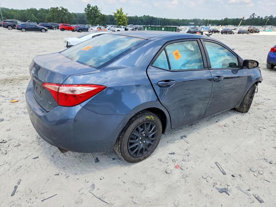 2017 TOYOTA COROLLA LE 3