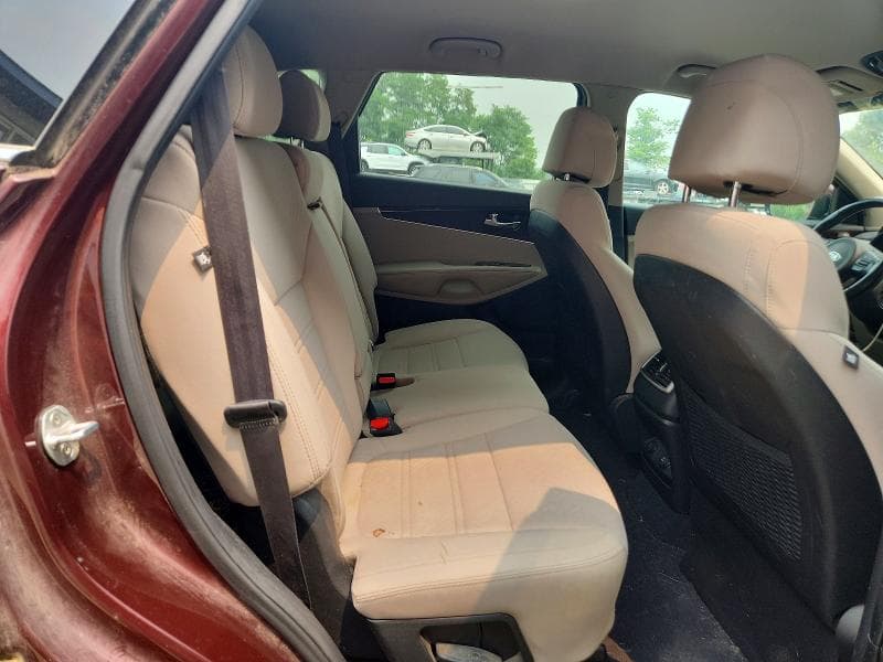 2017 KIA SORENTO LX V6 11
