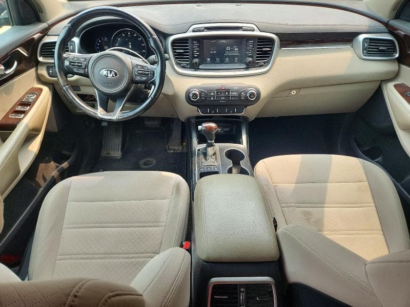2017 KIA SORENTO LX V6 8