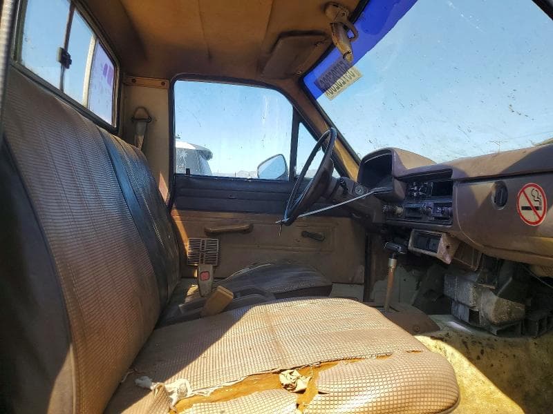 1982 TOYOTA PICKUP / CAB CHASSIS 1/2 TON DLX 1/2 TON DLX 10