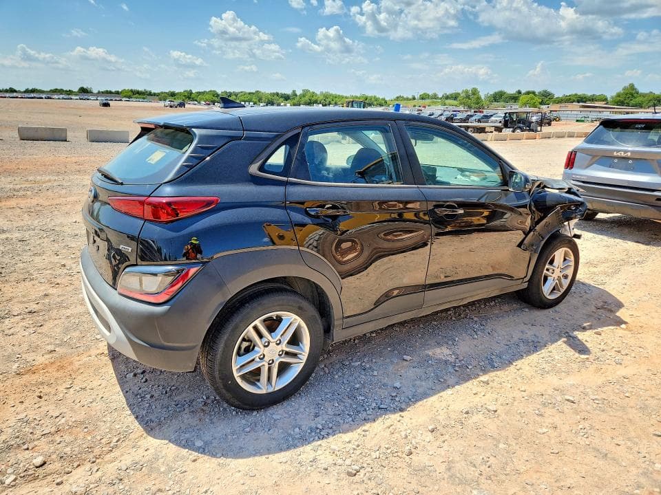 2023 HYUNDAI KONA SE SE 3