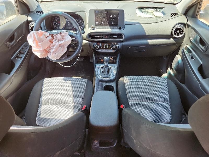 2023 HYUNDAI KONA SE SE 8