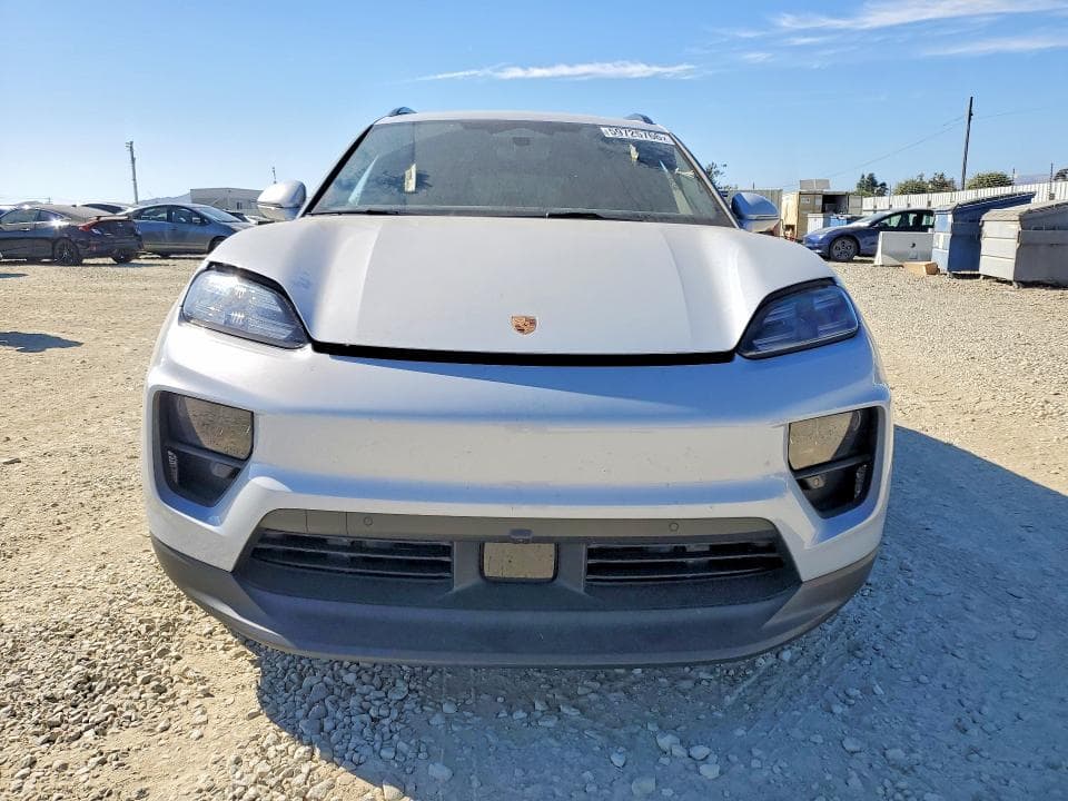2024 PORSCHE MACAN 4 5