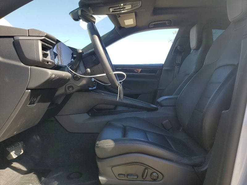 2024 PORSCHE MACAN 4 7