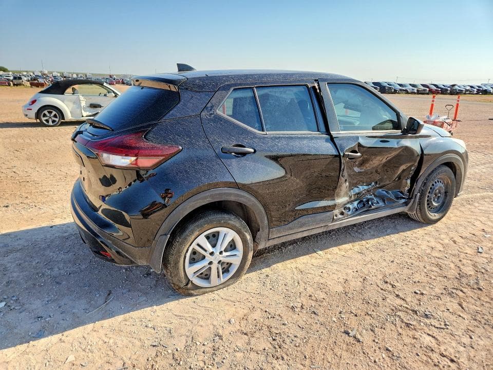 2024 NISSAN KICKS S 3