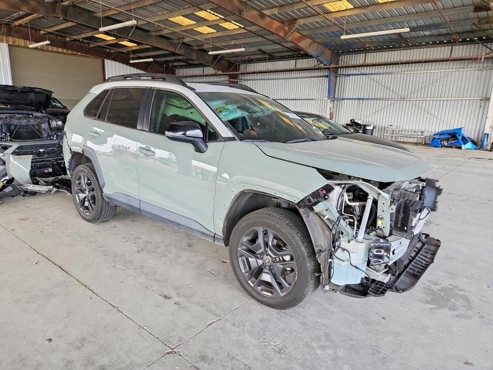 2023 TOYOTA RAV4 ADVENTURE 4