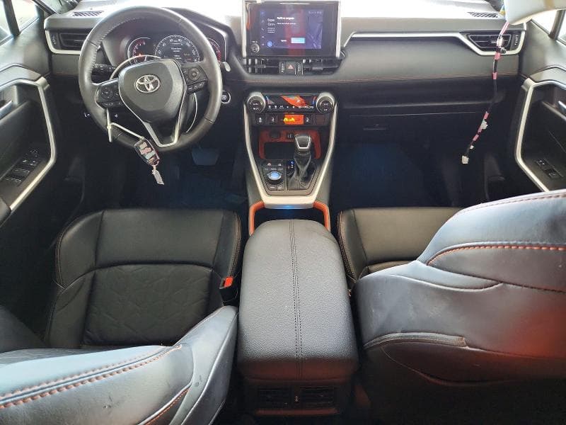 2023 TOYOTA RAV4 ADVENTURE 8