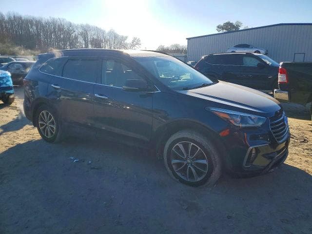 2017 HYUNDAI SANTA FE SE 4
