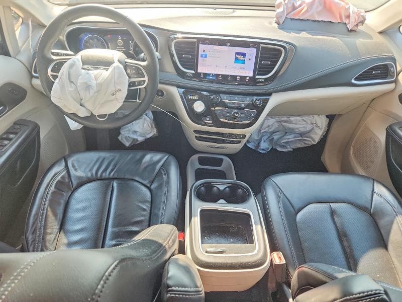 2022 CHRYSLER PACIFICA TOURING L 8