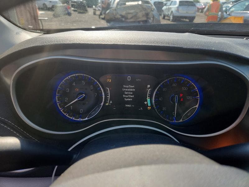 2022 CHRYSLER PACIFICA TOURING L 9
