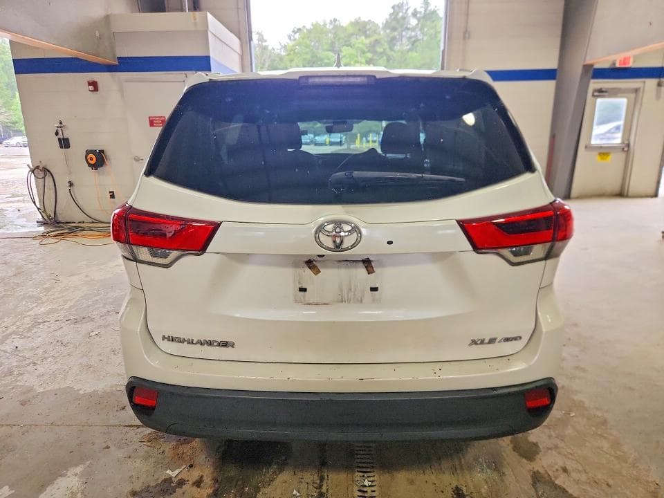2019 TOYOTA HIGHLANDER XLE 6