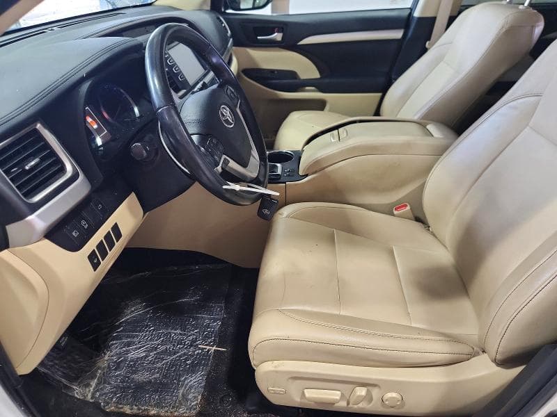 2019 TOYOTA HIGHLANDER XLE 7