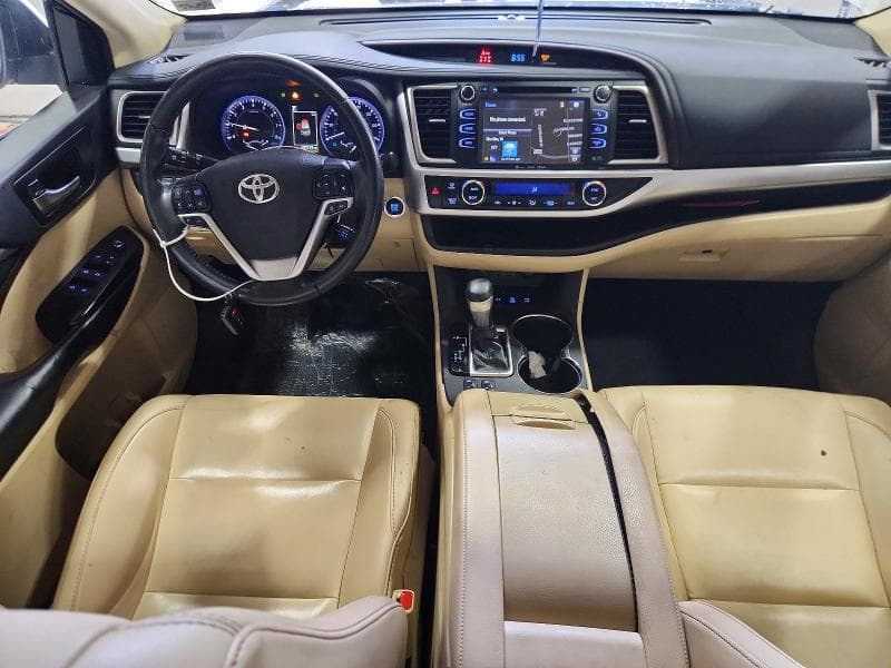 2019 TOYOTA HIGHLANDER XLE 8