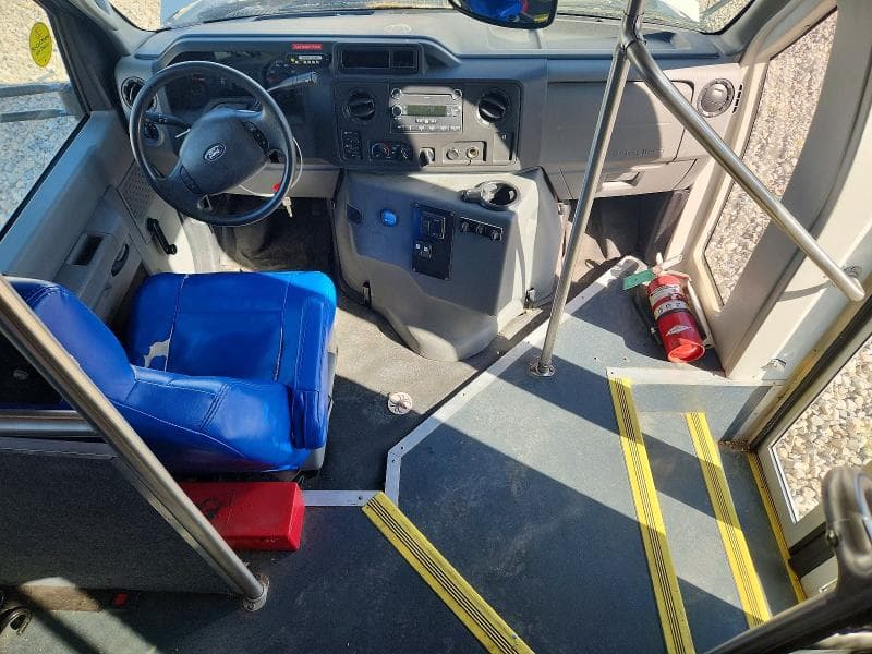 2017 FORD ECONOLINE E450 SUPER DUTY CUTAWAY VAN E450 SUPER DUTY CUTAWAY VAN 8