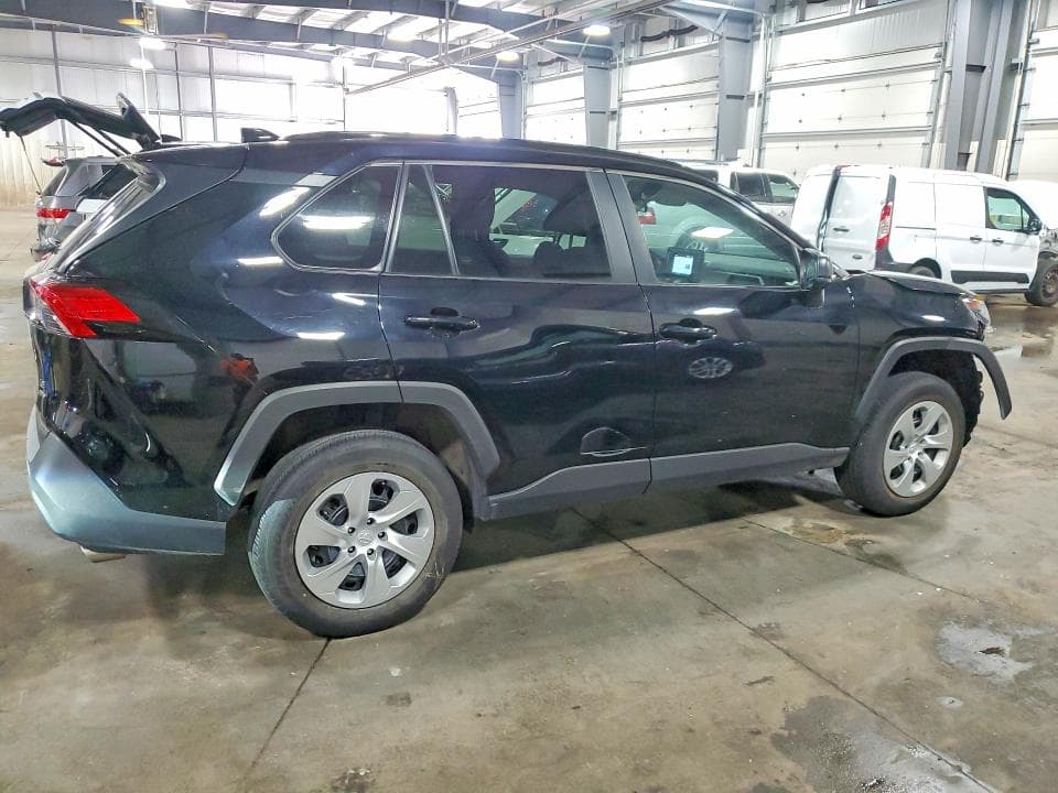 2021 TOYOTA RAV4 LE 3
