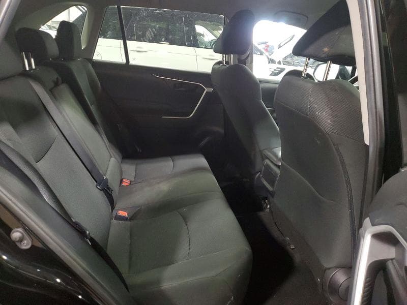 2021 TOYOTA RAV4 LE 10