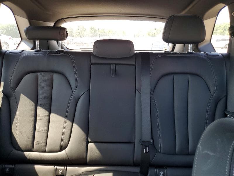 2019 MERCEDES-BENZ E 300 4MATIC 10