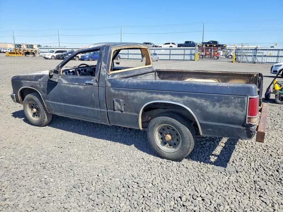 1983 CHEVROLET S TRUCK S10 2