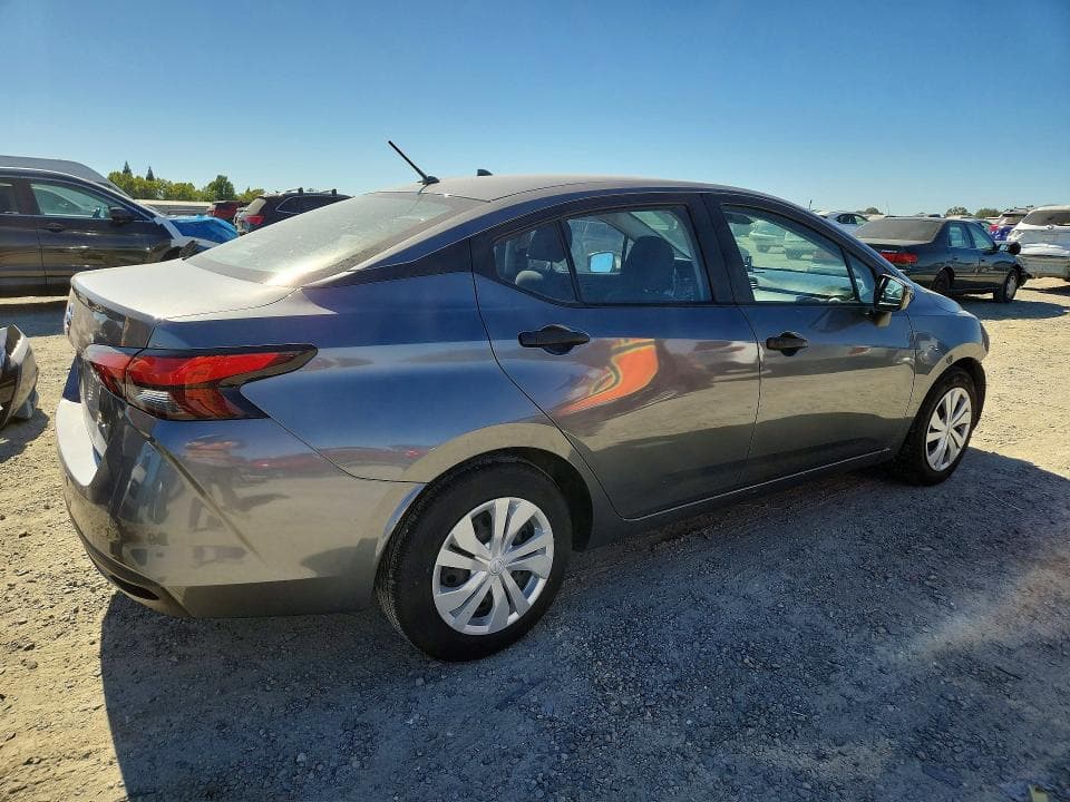 2021 NISSAN VERSA S 3