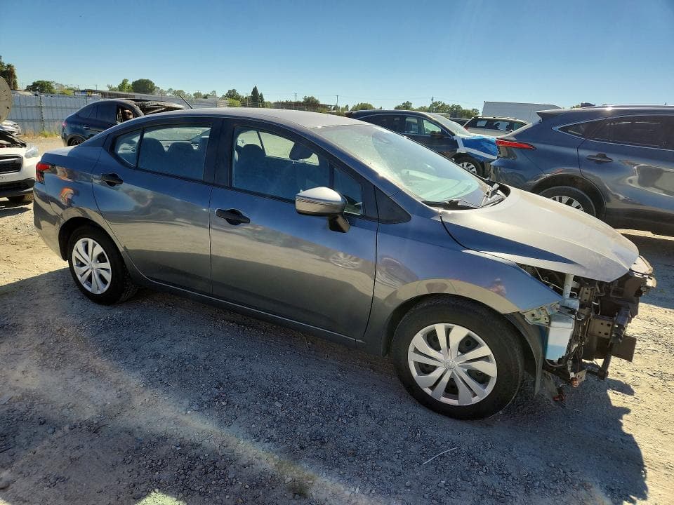 2021 NISSAN VERSA S 4