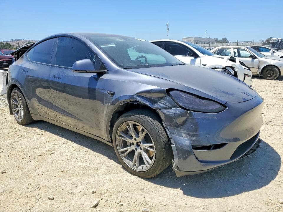 2022 TESLA MODEL Y 4