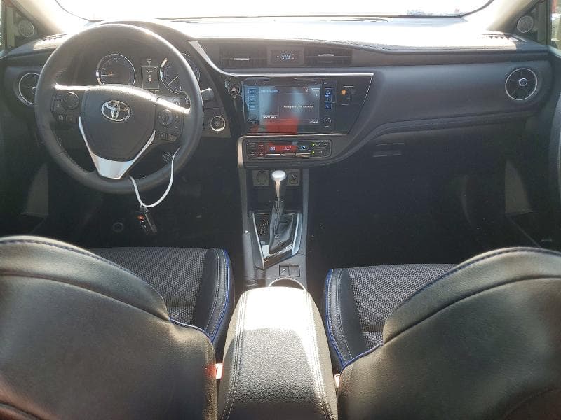 2017 TOYOTA COROLLA SE 8