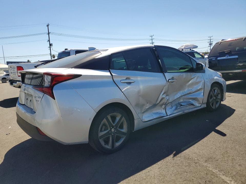 2022 TOYOTA PRIUS XLE 3