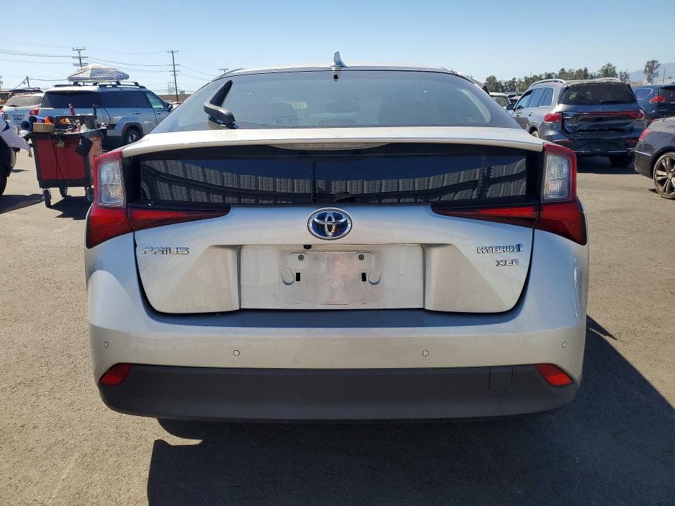2022 TOYOTA PRIUS XLE 6