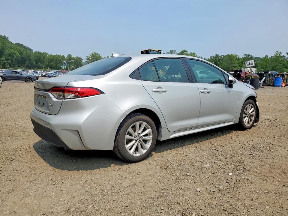 2024 TOYOTA COROLLA LE 3
