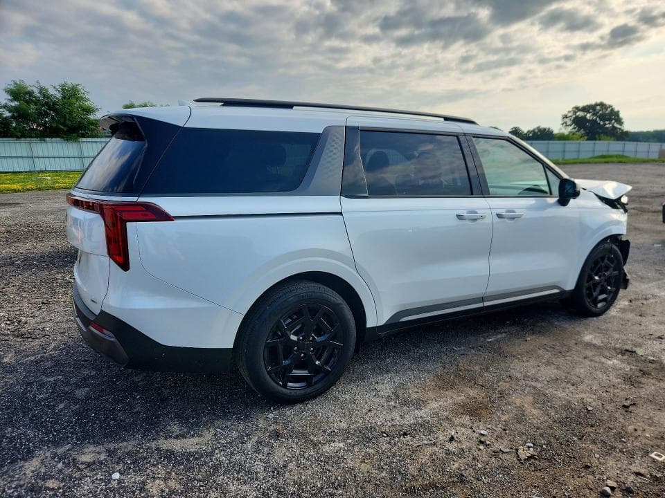 2025 KIA CARNIVAL HYBRID SX 3