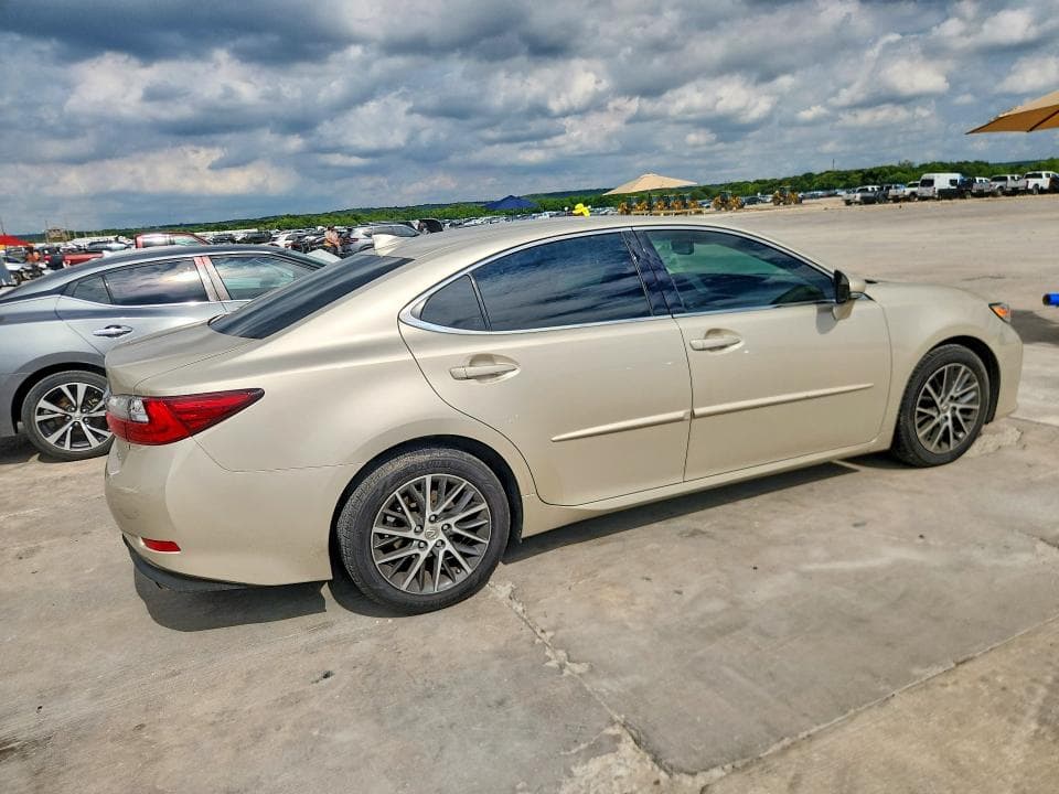 2016 LEXUS ES 350 3