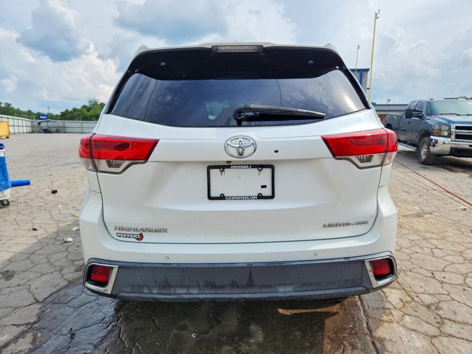 2019 TOYOTA HIGHLANDER LIMITED 6