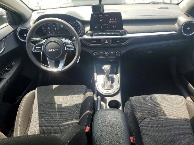 2024 KIA FORTE LXS 8
