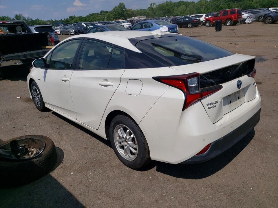2019 TOYOTA PRIUS XLE AWD-E 2