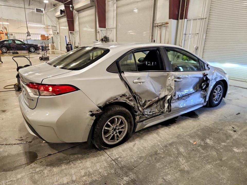 2021 TOYOTA COROLLA LE 3