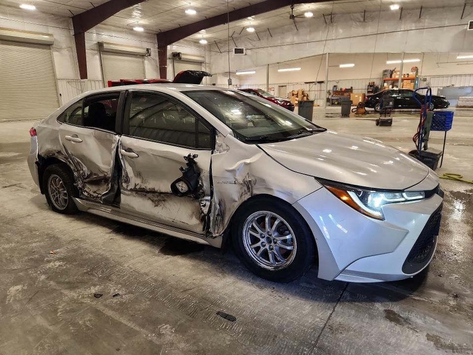 2021 TOYOTA COROLLA LE 4