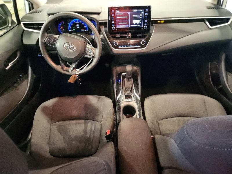 2021 TOYOTA COROLLA LE 8