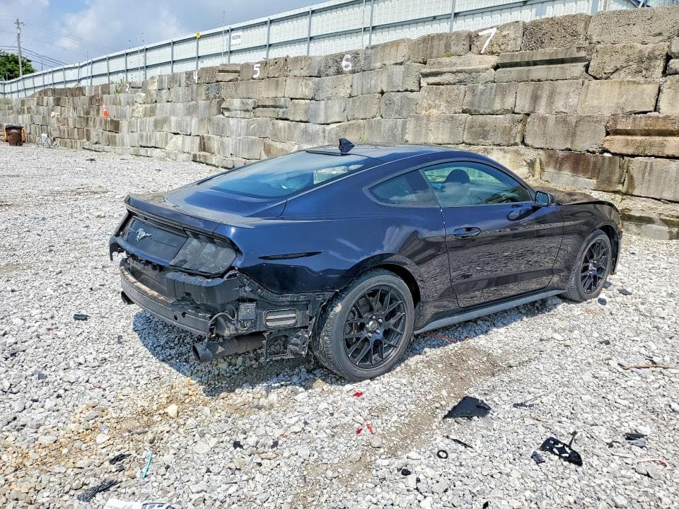 2021 FORD MUSTANG 3
