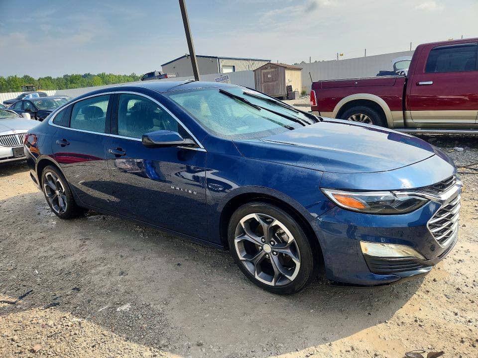 2022 CHEVROLET MALIBU LT 4