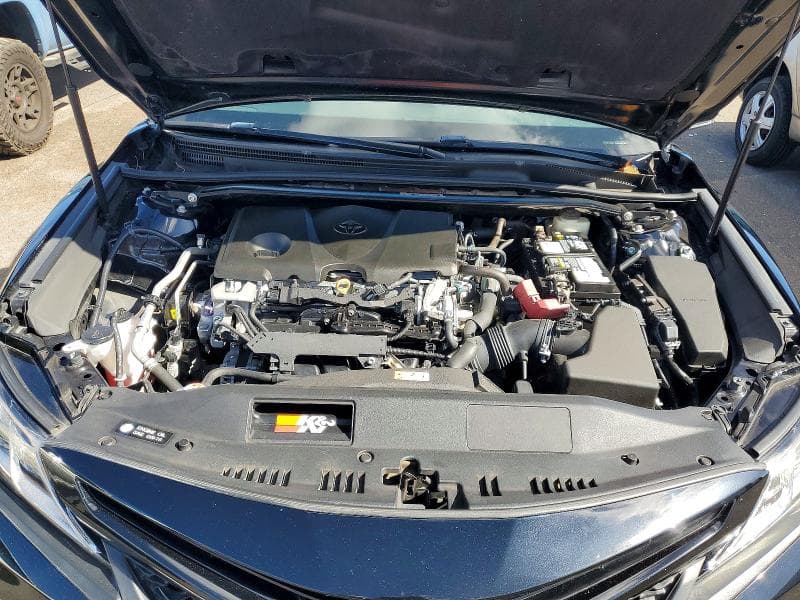 2018 TOYOTA CAMRY L 11