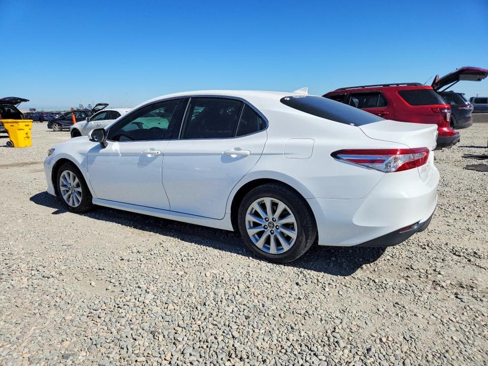 2019 TOYOTA CAMRY LE 2