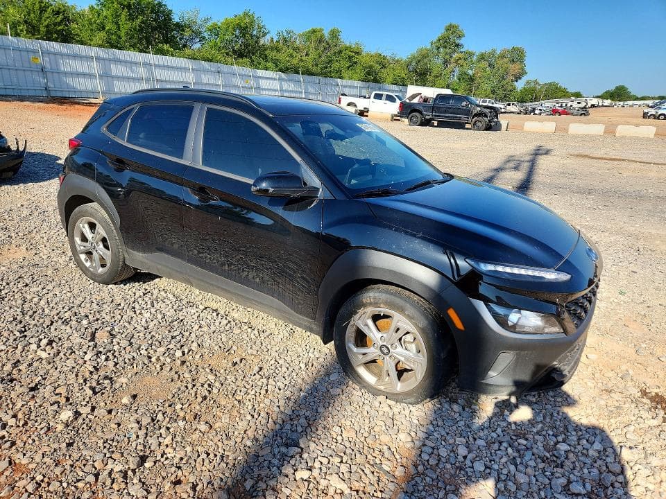 2023 HYUNDAI KONA SEL 4