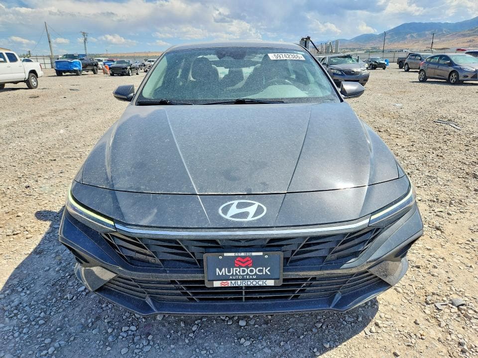 2024 HYUNDAI ELANTRA SE 5