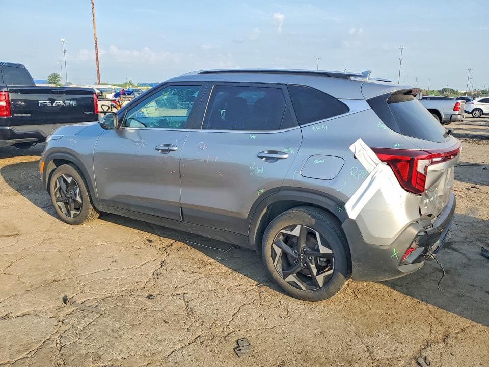 2024 KIA SELTOS EX 2