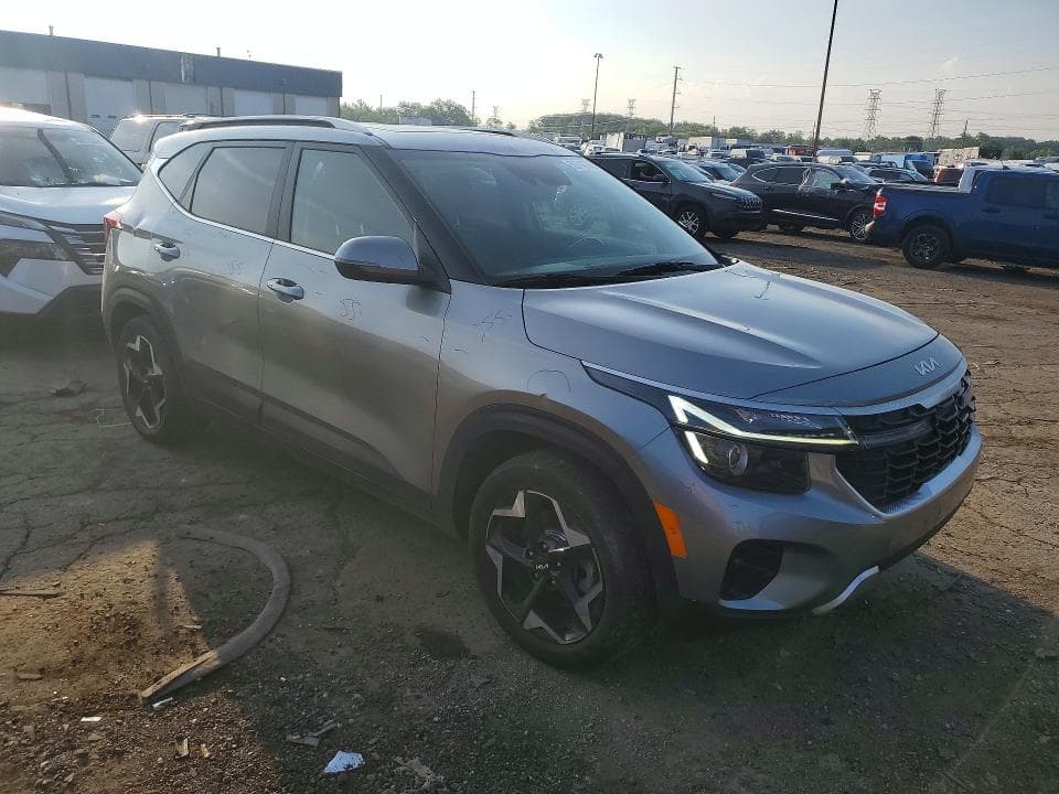 2024 KIA SELTOS EX 4